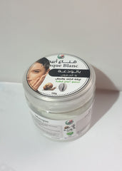 قناع أبيض بالودعة والحلزون